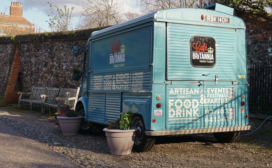foodtrucks, Tilburg foto voor Zo helpen foodtrucks voor evenementen je succesvoller ondernemen in Tilburg